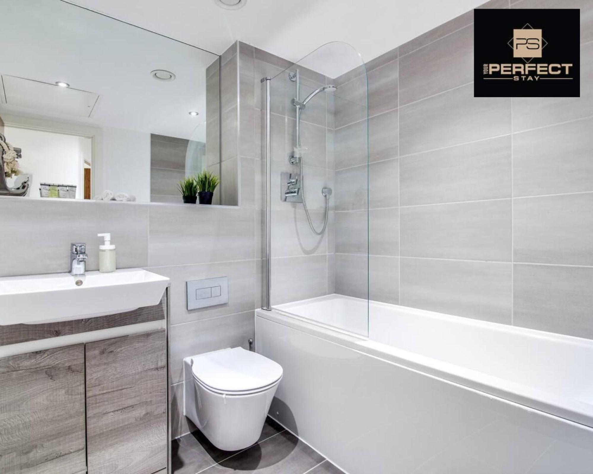 Luxe Modern Apartment By Your Perfect Stay Short Lets Birmingham Exterior photo