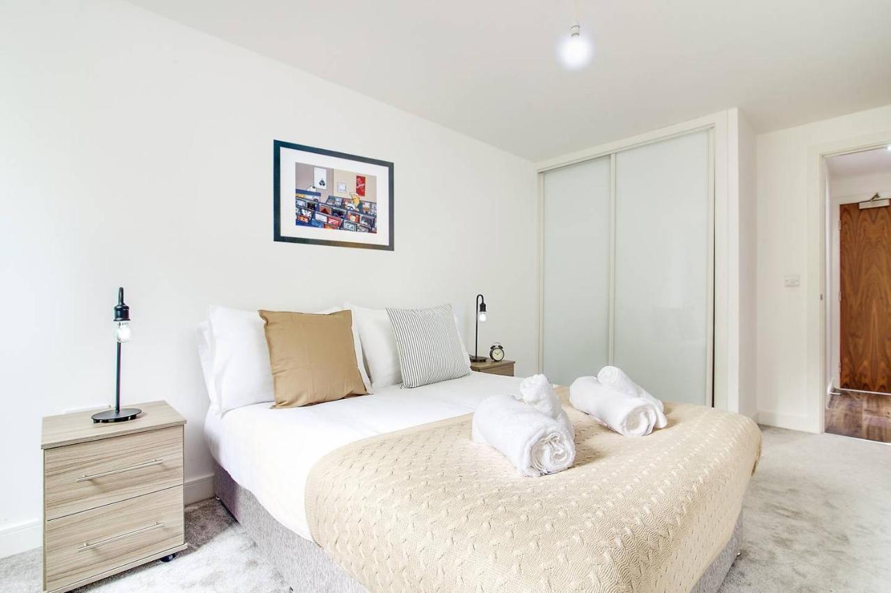 Luxe Modern Apartment By Your Perfect Stay Short Lets Birmingham Exterior photo